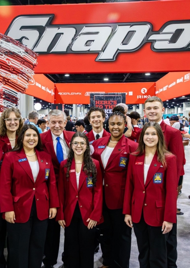 職人精神的傳承：從美國 SkillsUSA 到台灣全國技能競賽